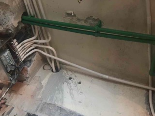 强、弱电布管穿线