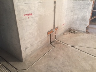 水、电管开槽施工