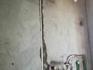 水、电管开槽施工
