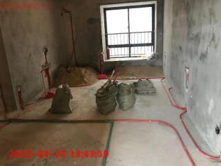 地砖铺贴及地面找平施作