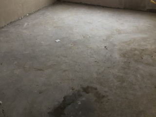 地砖铺贴及地面找平施作