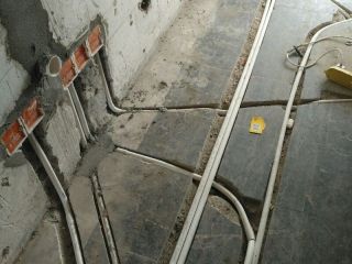 水、电管开槽施工