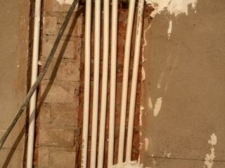 强、弱电路穿线施作