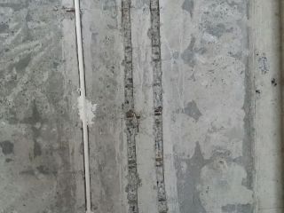 水、电管开槽施作