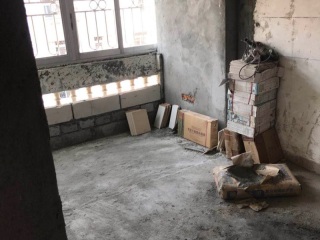 地砖铺贴及地面找平施作