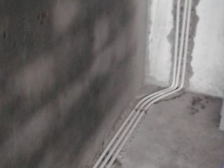 强、弱电路穿线施作