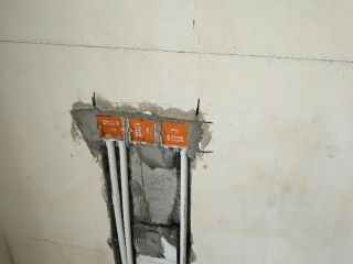 水、电管开槽施作