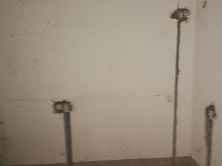 水、电管开槽施工