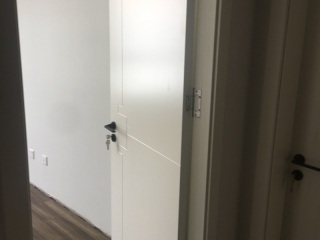 成品门及墙纸铺贴