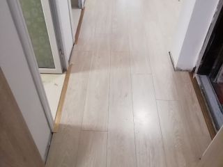 实木复合地板铺设