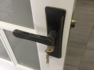 成品门及墙纸铺贴