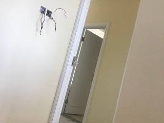 套装门、踢脚线安装