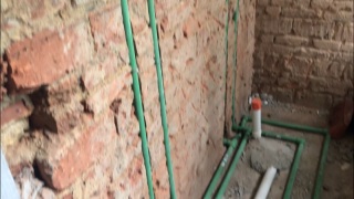 水、电管开槽施工