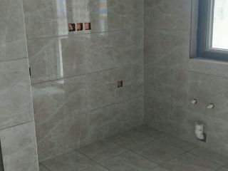 地砖铺贴及地面找平施作