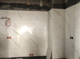 厨房、卫生间墙砖施作