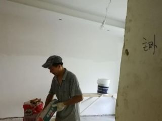 墙、顶面腻子批嵌