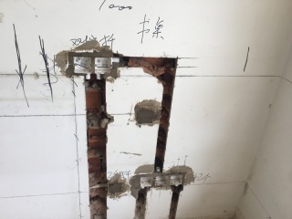水、电管开槽施作