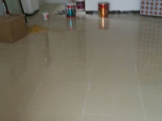 地砖铺贴及地面找平施作