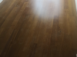 实木复合地板铺设