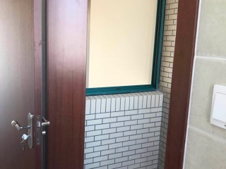套装门、踢脚线安装