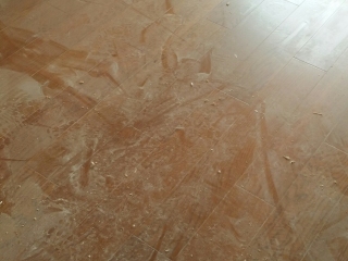实木复合地板铺设