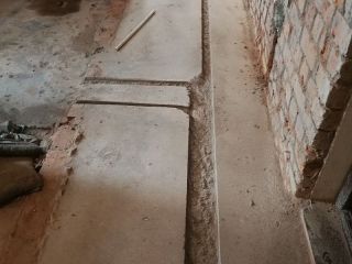 水、电管开槽施作