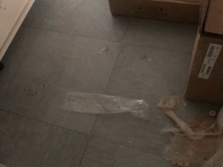 地砖铺贴及地面找平施作