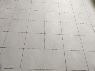 地砖铺贴及地面找平施作