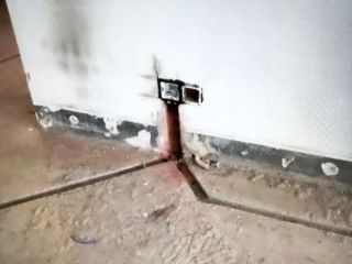 水、电管开槽施作