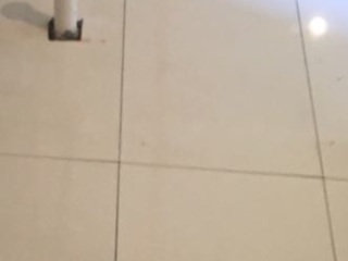 地砖铺贴及地面找平施作