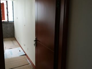 成品门及墙纸铺贴