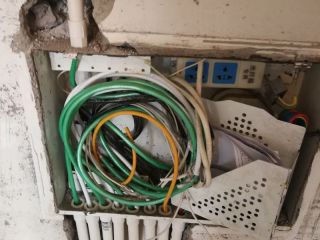 强、弱电路穿线施作