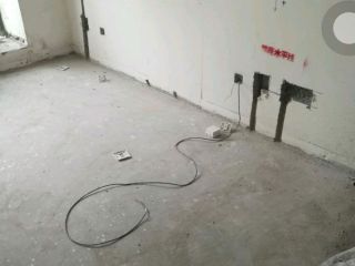 水、电管开槽施作
