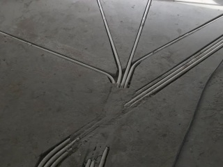 水、电管开槽施作