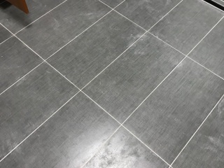 厨房、卫生间墙砖施作
