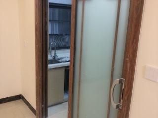 成品门及墙纸铺贴