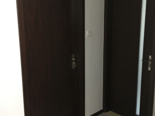 套装门、踢脚线安装