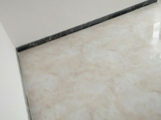 地砖铺贴及地面找平施作