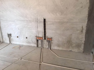 强、弱电路穿线施作