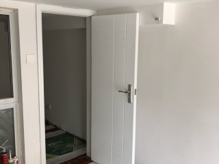 成品门及墙纸铺贴