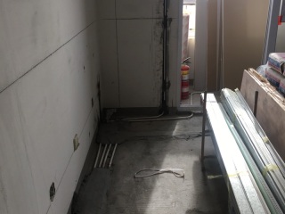 水、电管开槽施作