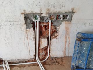 强、弱电路穿线施作