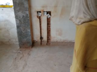 水、电管开槽施工