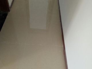 套装门、踢脚线安装