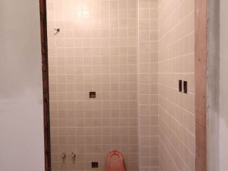 厨房、卫生间墙砖施作