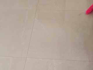 地砖铺贴及地面找平施作