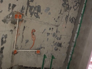 强、弱电路穿线施作