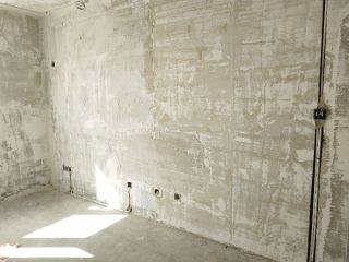 强、弱电路穿线施作