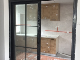 成品门及墙纸铺贴