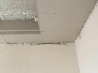 厨房、卫生间墙砖施作